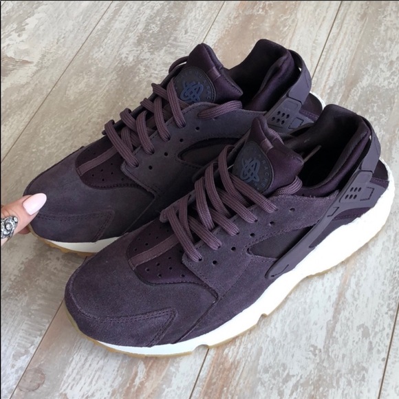 NWT Nike Huarache run Rare Suede - Picture 6 of 8